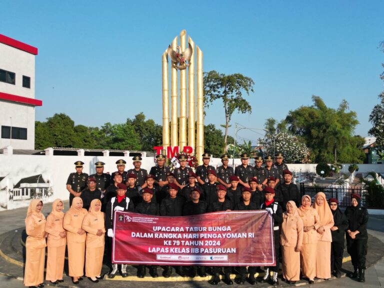 Peringati Hari Pengayoman dan HUT Ke-79 RI, Lapas Kelas 2B Pasuruan Gelar Upacara dan Tabur Bunga di TMP – Ramapati FM Kota Pasuruan