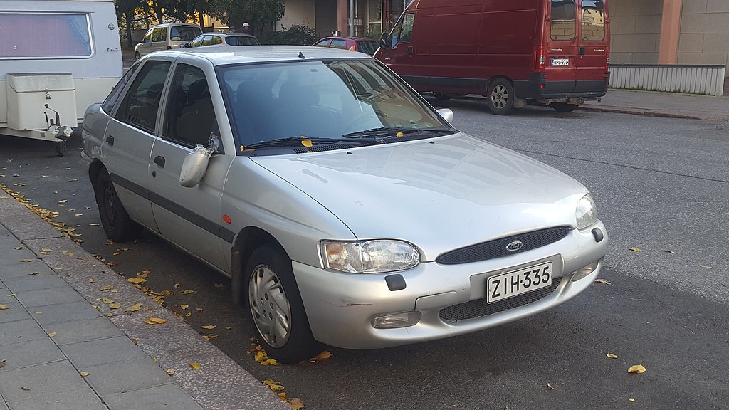 1999 Ford Escort 1.6 16V Classic (Turku, Finlandia) (2)