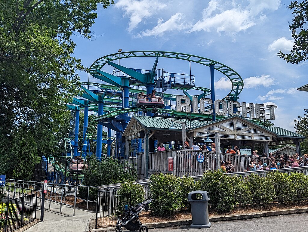 Memantul (Carowinds) 1