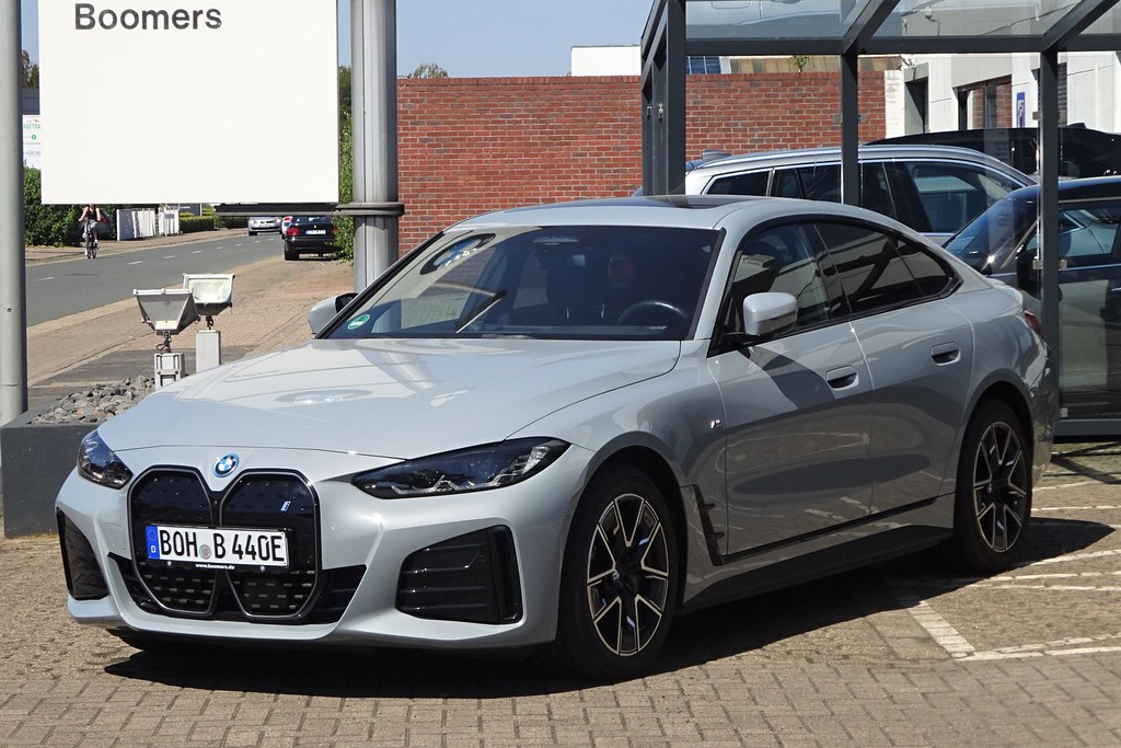BMWi4 2022