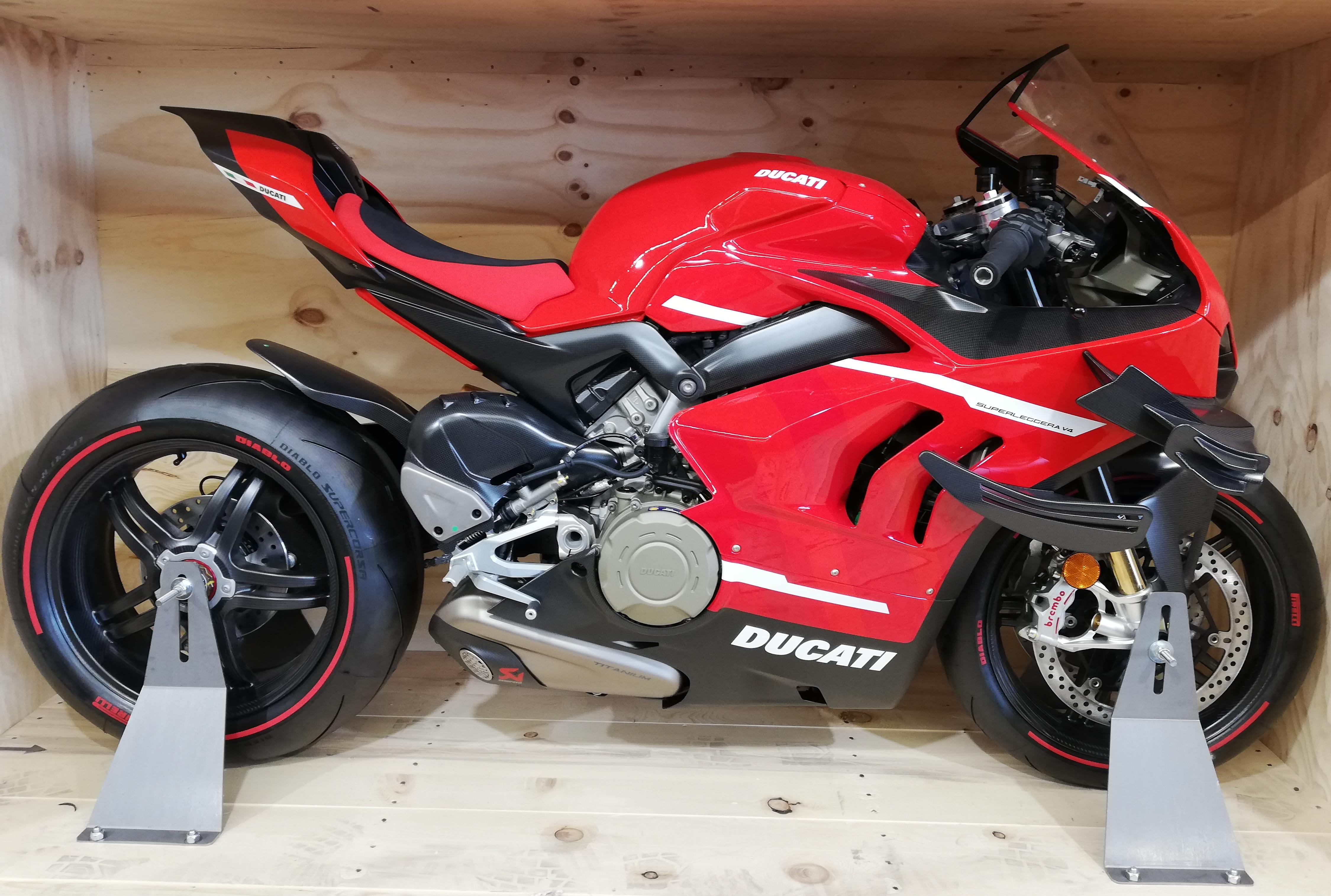 Ducati Super Leggera V4