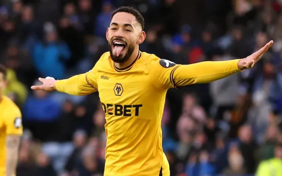 Bintang Liga Premier Matheus Cunha merayakan setelah mencetak gol untuk Wolverhampton Wanderers