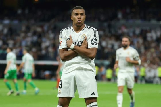 Bintang Real Madrid Kylian Mbappé merayakannya