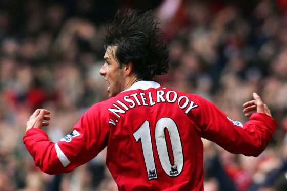 Ruud van Nistelrooy, yang mencatatkan pertandingan paling sedikit untuk mencetak 50 gol di Liga Champions, melakukan selebrasi setelah mencetak gol