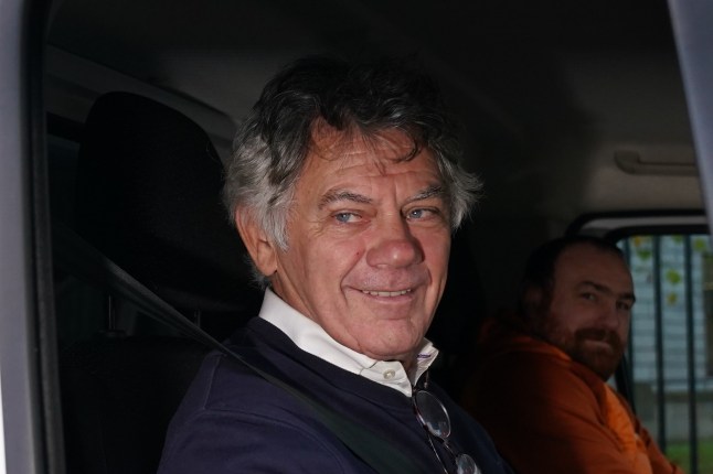 Gerry 'The Monk' Hutch', yang mencalonkan diri untuk daerah pemilihan Dublin Central, sedang berkampanye di Dublin. Musim semi lalu, Tuan Hutch dinyatakan tidak bersalah oleh Pengadilan Kriminal Khusus non-juri atas pembunuhan David Byrne, dalam salah satu serangan mematikan pertama dalam perseteruan geng Hutch-Kinahan. Tanggal foto: Kamis 21 November 2024. Foto PA. Lihat cerita AP tentang pemilu Irlandia. Kredit foto harus berbunyi: Brian Lawless/PA Wire