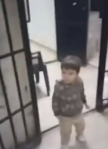 Pembebasan anak / re: Perempuan dan anak-anak dibebaskan dari penjara 'rumah jagal manusia' milik Presiden lalim Bashar al-Assad ketika pemberontak Suriah mengambil alih kekuasaan negara tersebut
