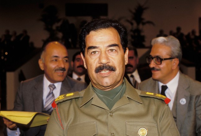 JORDAN - 11 NOVEMBER: Saddam Hussein di Amman, Yordania pada 11 November 1987. (Foto oleh Chip HIRES/Gamma-Rapho via Getty Images)