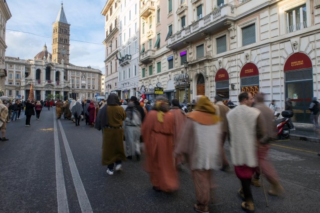 BGUK_3108628 - VATIKAN, KOTA VATIKAN - Paus Fransiskus bertemu dengan peserta perayaan 800 tahun Kandang Natal hidup pertama Greccio di dalam Basilika Santa Maria Maggiore di Roma Foto: Paus Fransiskus BACKGRID UK 14 DESEMBER 2024 BYLINE WAJIB BACA: IPA / BACKGRID Inggris Raya: +44 208 344 2007 / uksales@backgrid.com AS: +1 310 798 9111 / usasales@backgrid.com *Foto yang mengandung anak-anak harus dibuat pikselnya sebelum dipublikasikan*