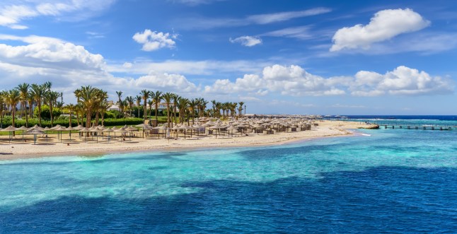 Lanskap dengan pantai di Port Ghalib, Marsa Alam, Mesir