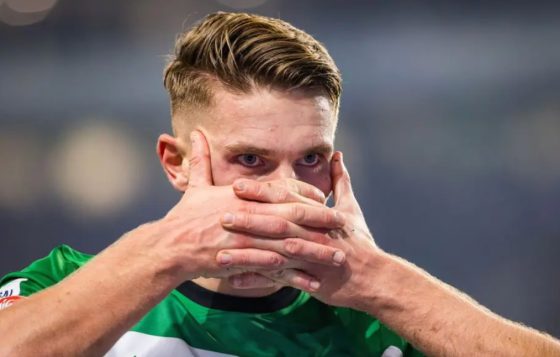 Viktor Gyokeres, yang mencetak gol terbanyak pada tahun 2024, melakukan selebrasi setelah mencetak gol untuk Sporting CP
