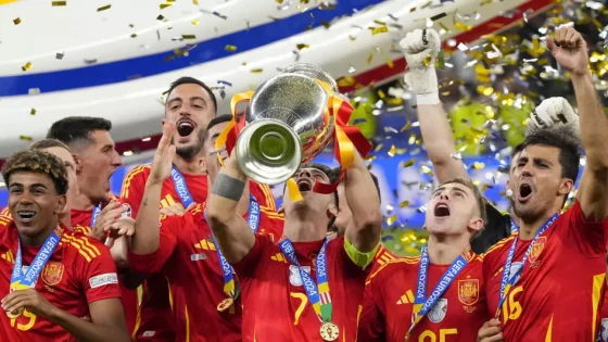 Para pemain Spanyol merayakan kemenangan EURO 2024 mereka