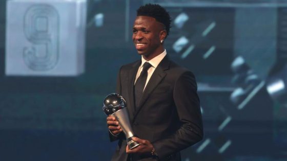 Vinicius Jr memenangkan penghargaan Pemain Pria Terbaik FIFA