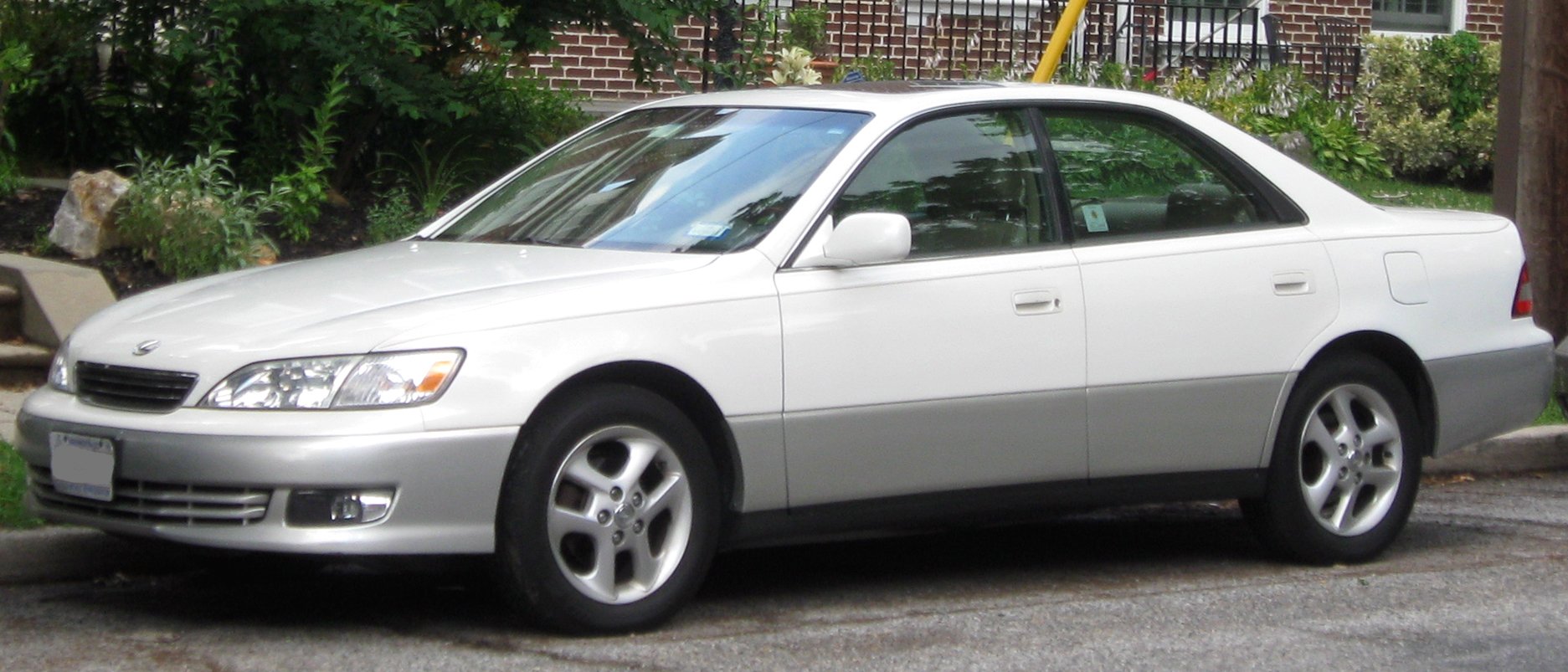 tahun terbaik dan terburuk Lexus ES300