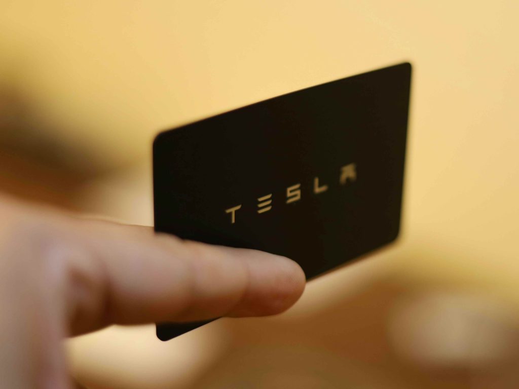 Bisakah saya menyewa Tesla